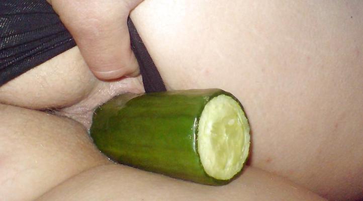 6P Jerking over wifes ass