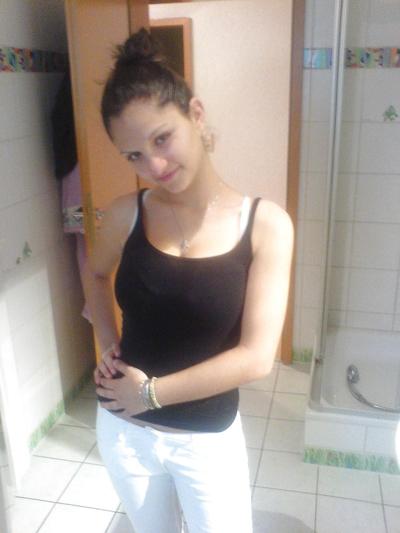 10P Busty Greek Girl