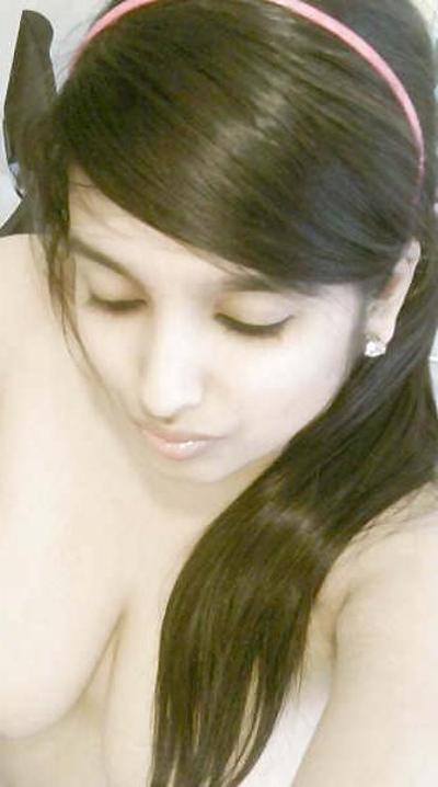 11P Selfshot big busty teen mms