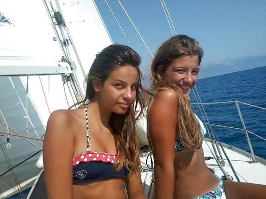 25P HORNY BEACH TEENS AND SLUTS 05- DIRTY COMMENTS PLS