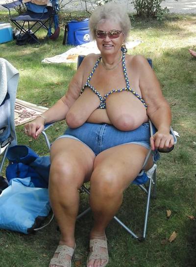 20P Busty women 307 (Saggy tits special)