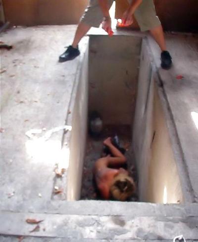6P Torture à la cire chaude et suspendue