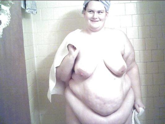 16P Amateur bbw posing