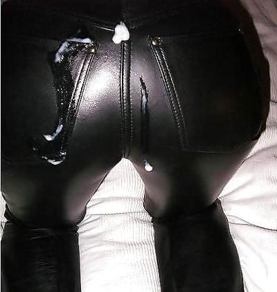 8P Cum em Roupas Brilhantes