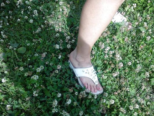 5P My moms feet pics