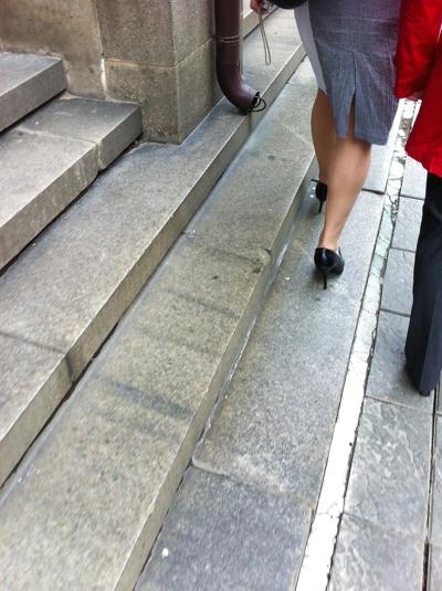 10P Classy mature street