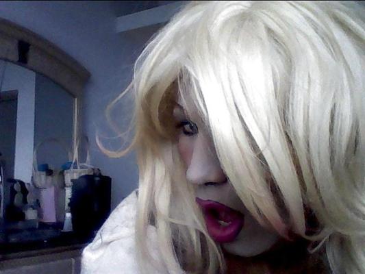 6P Crossdresser Loira Ruim