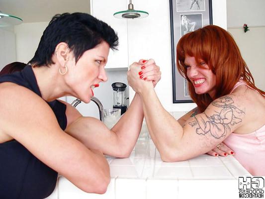 10P Muscle Amazon woman 