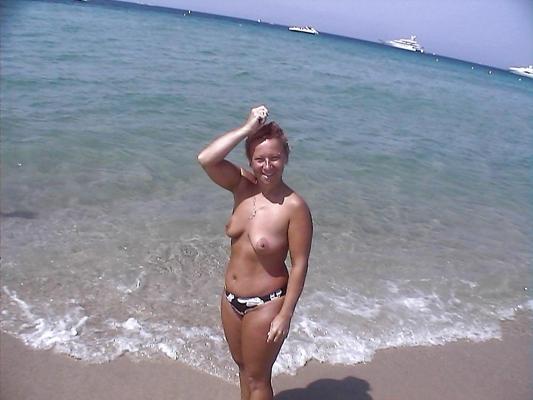 14P Saggy old whores topless beach