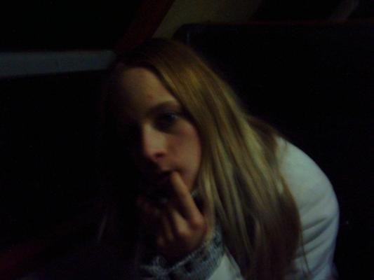 24P Cute blonde amateur gf facial