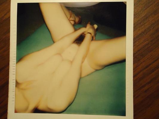 25P ElizabethSUB...a young and sexy FURRY BUSH...