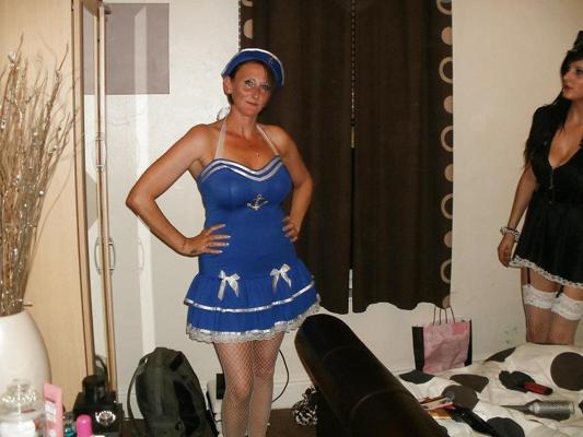 4P Mature whore and daughter