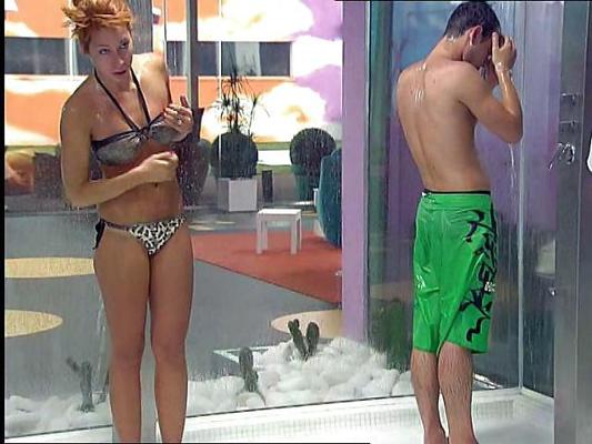 25P SECRET STORY (2)