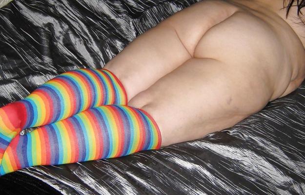 4P Wife in long socks