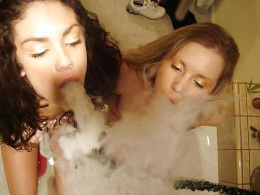25P セクシーな医療大麻ユーザー 2
