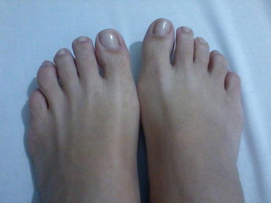 17P Prostitutes feet