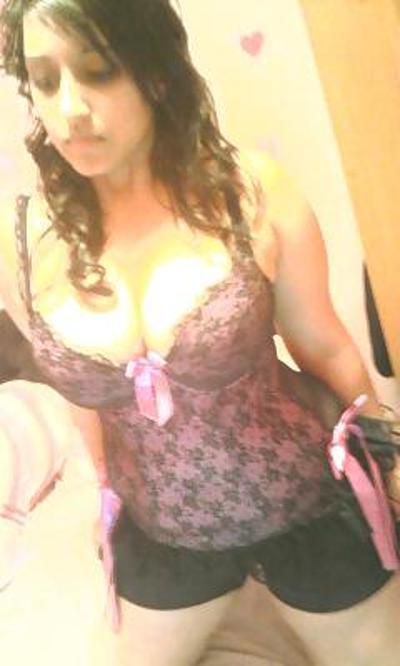 6P Hot pakistani girl with huge tanks