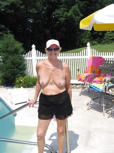 25P Grannies in holiday