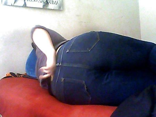 7P MA FEMME EN JEAN SERRÉ