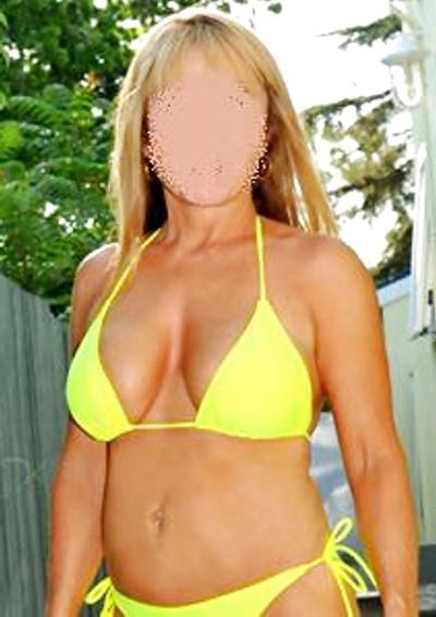 25P HOLIDAYS HOT FRENCH SEA SUN SEX BLOND BEATCH AT RE