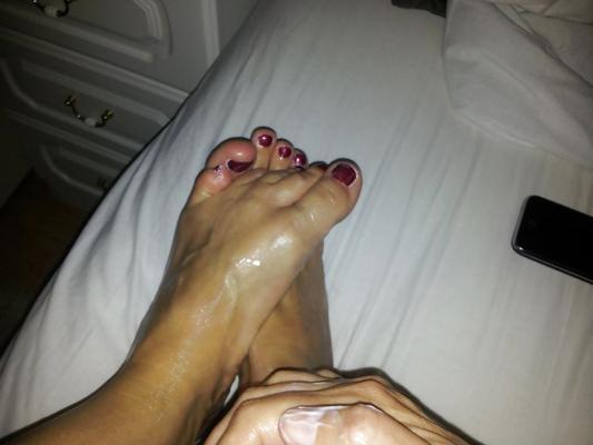 6P Wish this was cum i was rubbing into my feet