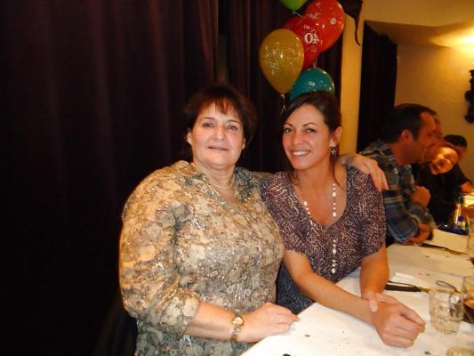 4P Young and older lesbians couples...