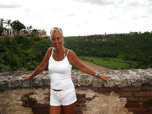 14P Sexy mature bitch Jacqueline from facebook