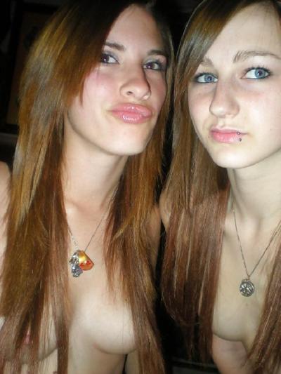 23P Sexy Lesbian teen Couple