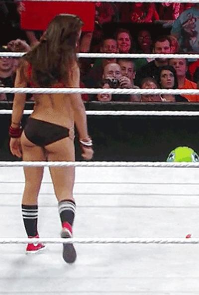 11P Aj lee makes me wanna smack it so hard