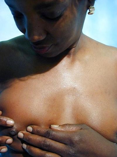 25P Mature ebony, femme mure black.