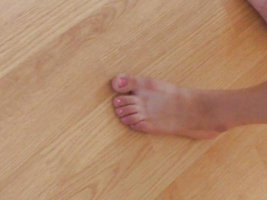 6P Feet Neighbour