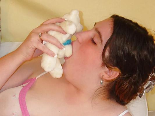 19P PLUMP TEENS ARE HORNY 7