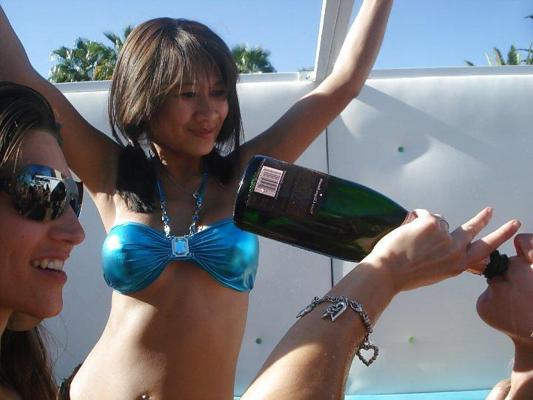 12P Plus de salopes de Vegas