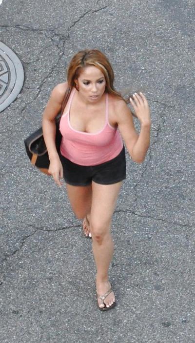 6P New York Street Slut