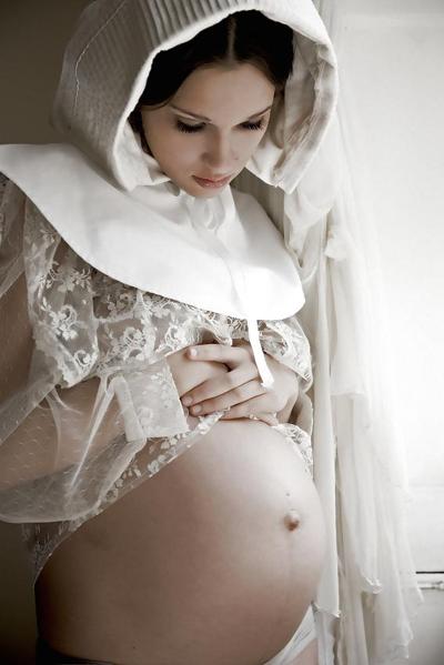 22P Pregnant goddesses