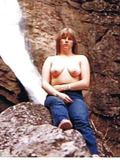 7P Carole's Hairy Cunt 'flashing' in public