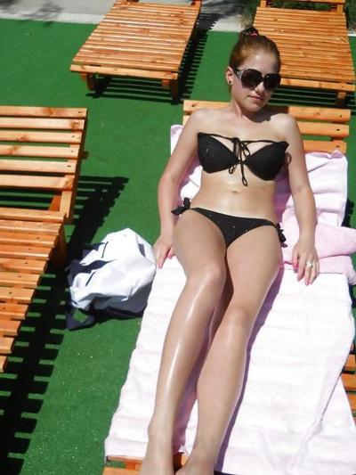 10P Greek girl: Delia