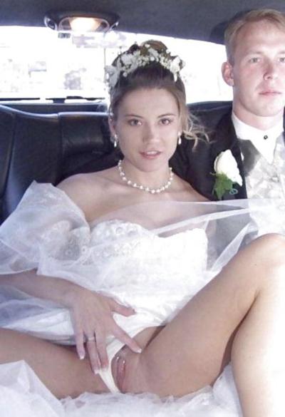 25P No panties flashes