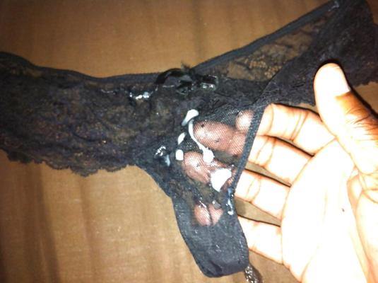 5P Early mornin cum ova my gf,s already dirty knickers