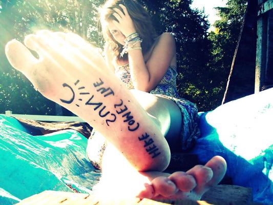 25P Awesome Amateur Teen Feet Part XXVIII
