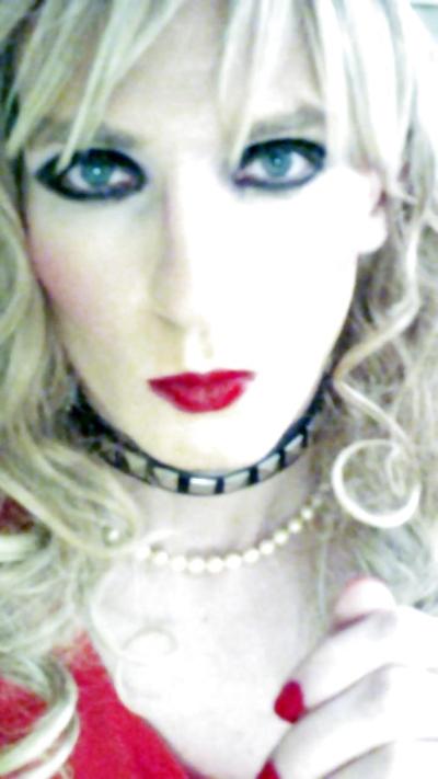 25P TRANNY BIMBO PUTA SANDRA