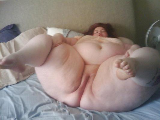 9P Melissa, 22 SSBBW Redhead