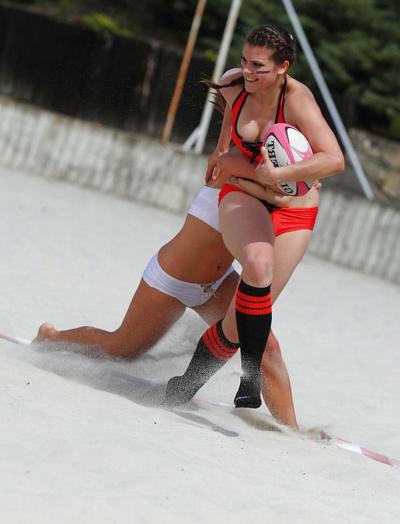 20P Beach rugby 