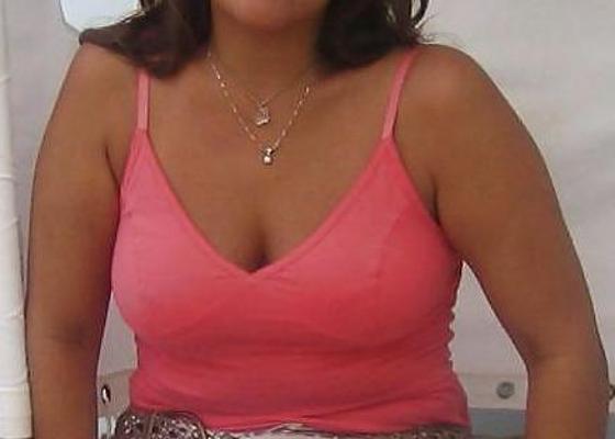 25P My sister's-in-law boobs and cleavage