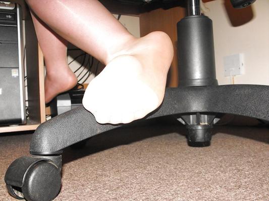 12P Em's reinforced nylon toes up close