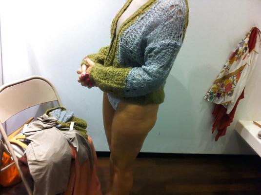 15P Arab in dressing room again