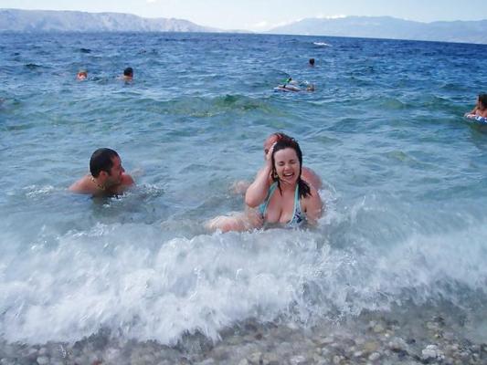 12P A Few Nip Slips On Vacation
