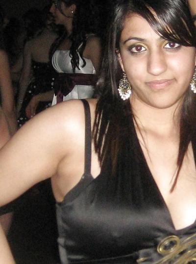 18P Indian Girl With Beautiful Busty Boobs 