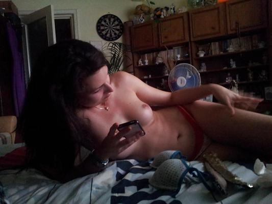 11P walking naked around her bedroom