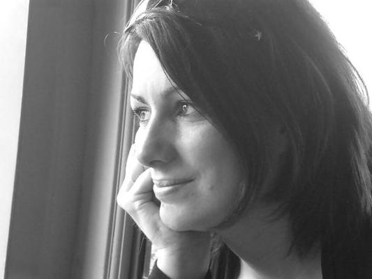 11P French Girl's Face Pics : Lise